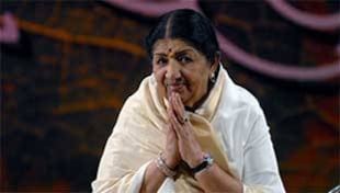 Lata Mangeshkar फिर स्मरण करवा गईं, 'मेरी आवाज़ ही पहचान है' Lata Mangeshkar फिर स्मरण करवा गईं, 'मेरी आवाज़ ही पहचान है'