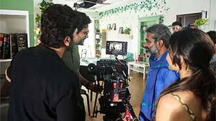 UP Elections 2022: राजनीतिक पार्टियों के घोषणा पत्र और बदहाल कलाकार...