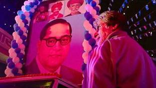 आखिर अमिताभ बच्चन की झुंड के इस खास सीन की चर्चा क्यों हो रही है?