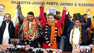 Congress छोड़ BJP आए गुलाम नबी आजाद के भतीजे मुबशर आजाद की टाइमिंग के तो कहने ही क्या! Congress छोड़ BJP आए गुलाम नबी आजाद के भतीजे मुबशर आजाद की टाइमिंग के तो कहने ही क्या!