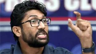 जिग्नेश मेवाणी पर बीजेपी अचानक इतनी मेहरबान क्यों हो गयी है ?