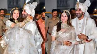 आलिया को गोद में उठाकर रणबीर ने नए जोड़ों को कॉम्प्लेक्स दे दिया है!