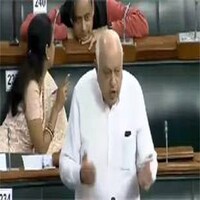 उफ ये सोसाइटी, शशि थरूर और सुप्रिया सुले की बातें पचा नहीं पाई उफ ये सोसाइटी, शशि थरूर और सुप्रिया सुले की बातें पचा नहीं पाई