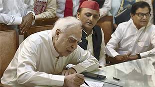 कपिल सिब्बल के पाला बदलने से किसको क्या सियासी नफा-नुकसान होगा? कपिल सिब्बल के पाला बदलने से किसको क्या सियासी नफा-नुकसान होगा?