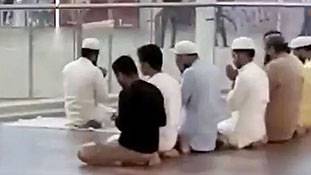 मॉल में ही नमाज पढ़ना है तो फिर मंदिर-मस्जिद की लड़ाई क्यों? लुलु मॉल इसलिए तो बना था!