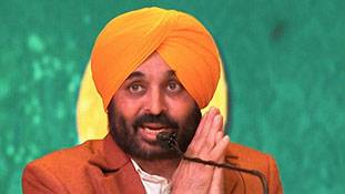 नीट पानी पीने का नुकसान तो भगवंत मान को झेलना ही था!