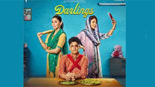Netflix DARLINGS Review: बुलबुलों से बाहर निकलने की क़वायद है आलिया-शेफाली की DARLINGS!