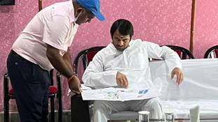 तेजप्रताप के मजे लेना बंद करो, बिहार में लालू जैसी संवाद क्षमता सिर्फ उन्हीं के पास है