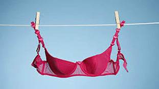 ब्रा की कहानी भी अजीब है, इसके लिए लड़कियों को 8 तरह की सीख दी जाती है!