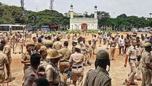 ईदगाह की जमीन के दो अलग-अलग मामले और उनपर दो अलग-अलग फैसले... ईदगाह की जमीन के दो अलग-अलग मामले और उनपर दो अलग-अलग फैसले...