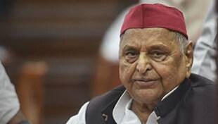 समाजवादी रुंधे गले से कहते नजर आ रहे हैं- हम यतीम हो गए समाजवादी रुंधे गले से कहते नजर आ रहे हैं- हम यतीम हो गए