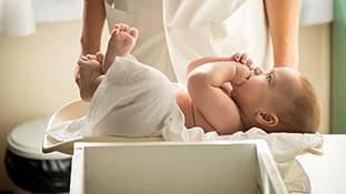 बेटी की चाहत में नवजात बेटे को कुएं में फेंक दिया, ऐसा भी होता है!