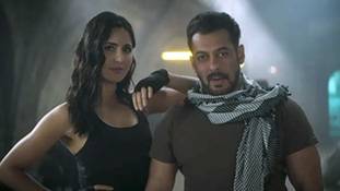 ना ट्रेलर- ना एडवांस बुकिंग; पठान की वजह से घेरे में SRK, टाइगर 3 के लिए जरूर परेशान होंगे सलमान!