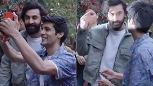 रणबीर कपूर ने फैन का फोन फेंका, लेकिन इसका कोई भी कारण गले नहीं उतरता