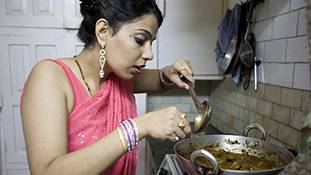 हर महिला अपनी जिंदगी की हीरोइन होती है...