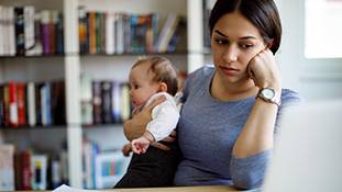 मां बनने के बाद काम पर जाने वाली मांओं को मदर गिल्ट में जीने को जरूरत नहीं है