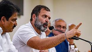 राहुल गांधी का तेवर और भाजपा का जोश, क्या कहता है?