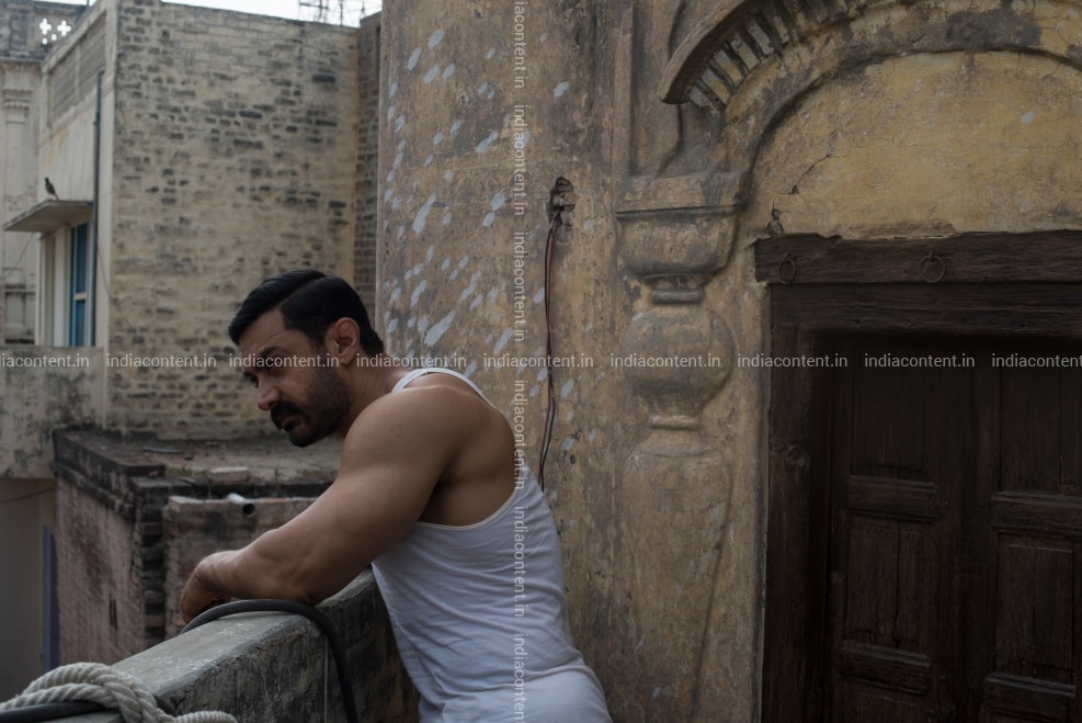 Buy Insights Of Dangal Set Pictures Images Photos By Vikram Sharma Others Pictures Аамир кхан, фатима сана шаикх, санья малхотра и др. indiacontent
