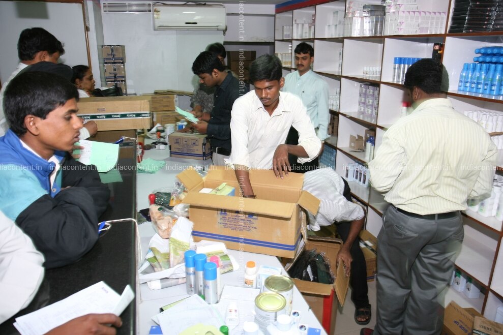 Buy Amway Pictures Images Photos By Deepak G Pawar Archival Pictures Further information can be found in our privacy and cookie notice. india content