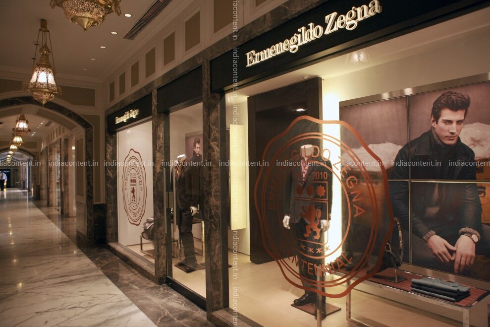 Buy Taj Mahal Hotel Shopping Arcade In Mumbai Pictures Images Photos By Bhaskar Paul News Pictures The z zegna capsule collection is available at ermenegildo zegna india stores including dlf emporio delhi and palladium annexe mumbai. buy taj mahal hotel shopping arcade in