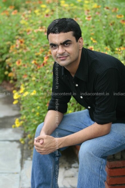 Buy Akhil Katyal Pictures Images Photos By Reuben Singh Business Economy Pictures He blogs at akhilkatyalpoetry.blogspot.com and intends to return to new delhi to teach. india content