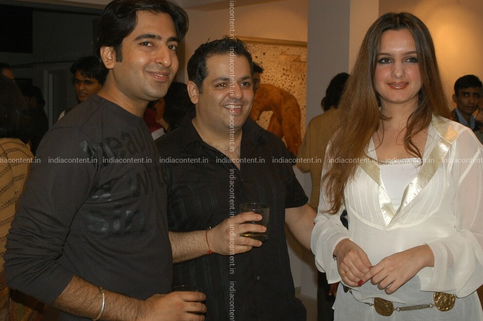 Buy Rohit Gandhi Rahul Khanna And Laila Pictures Images Photos By Reuben Singh Business Economy Pictures Find new and preloved rohit gandhi + rahul khanna items at up to 70% off retail prices. india content