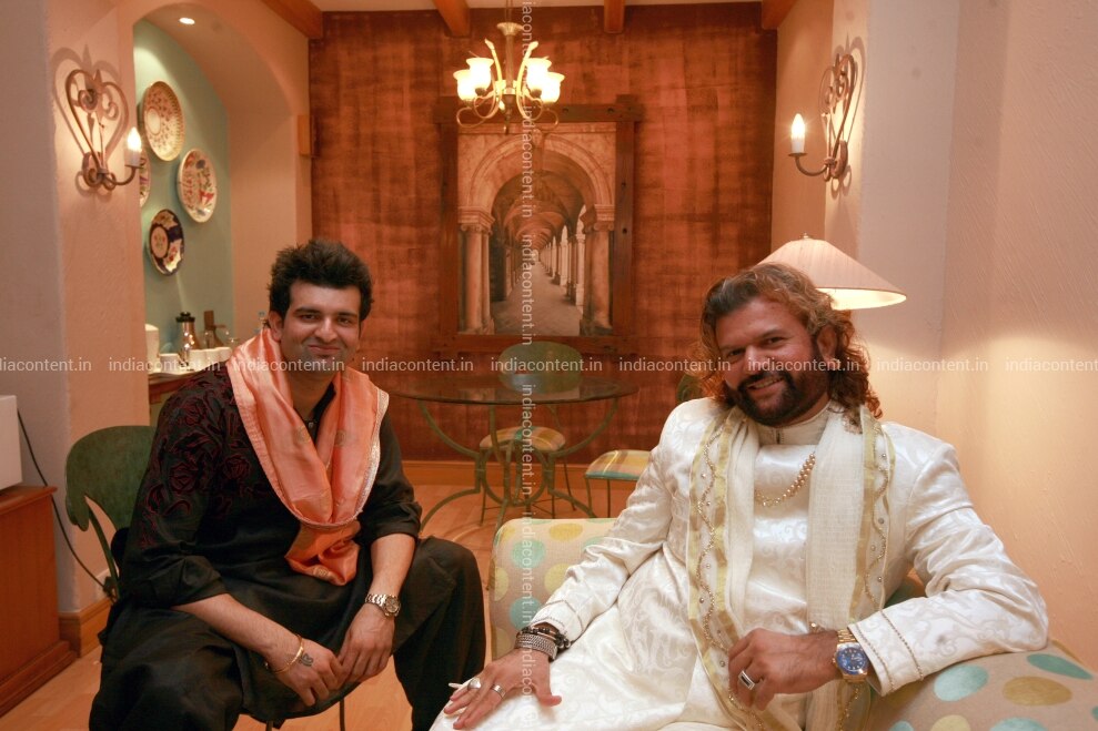 Buy Hans Raj Hans With His Son Navraj Hans Pictures Images Photos By Bhaskar Paul News Pictures As in 2019) in village shafipur, jalandhar, punjab. hans raj hans with his son navraj hans