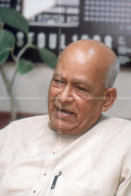 Buy Tarachand Barjatya Pictures Images Photos By Sharad Saxena Archival Pictures Tarachand has worked in popular movies like ek vivaah aisa bhi, maine pyar kiya. buy tarachand barjatya pictures images