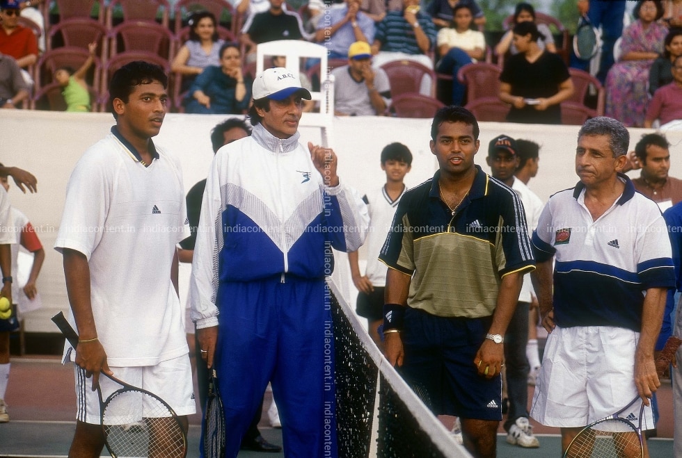 Buy Amitabh Bachchan With Naseeruddin Shah Leander Paes And Mahesh Bhupathi Pictures Images Photos By Hemanth Pithwa Archival Pictures Says bokadia,i've worked with the other living legend bachchan saab. naseeruddin shah leander paes