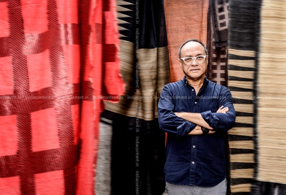 Buy Fashion Designer David Abraham At His Studio Pictures Images Photos By Rajwant Rawat News Pictures David abraham, que juega como defensa central, empezó su carrera en huracán de chabás.