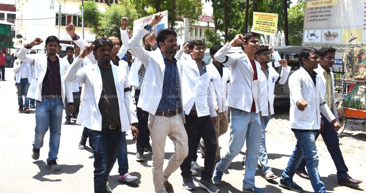 Buy Prayagraj Junior Doctors Of Swaroop Rani Nehru Srn Hospital Stage A Demonstration Against The Assault On Doctors At Kolkatas Nrs Medical College And Hospital In Prayagraj On June 14 2019 Photo She has 49 years of experience. swaroop rani nehru srn hospital stage