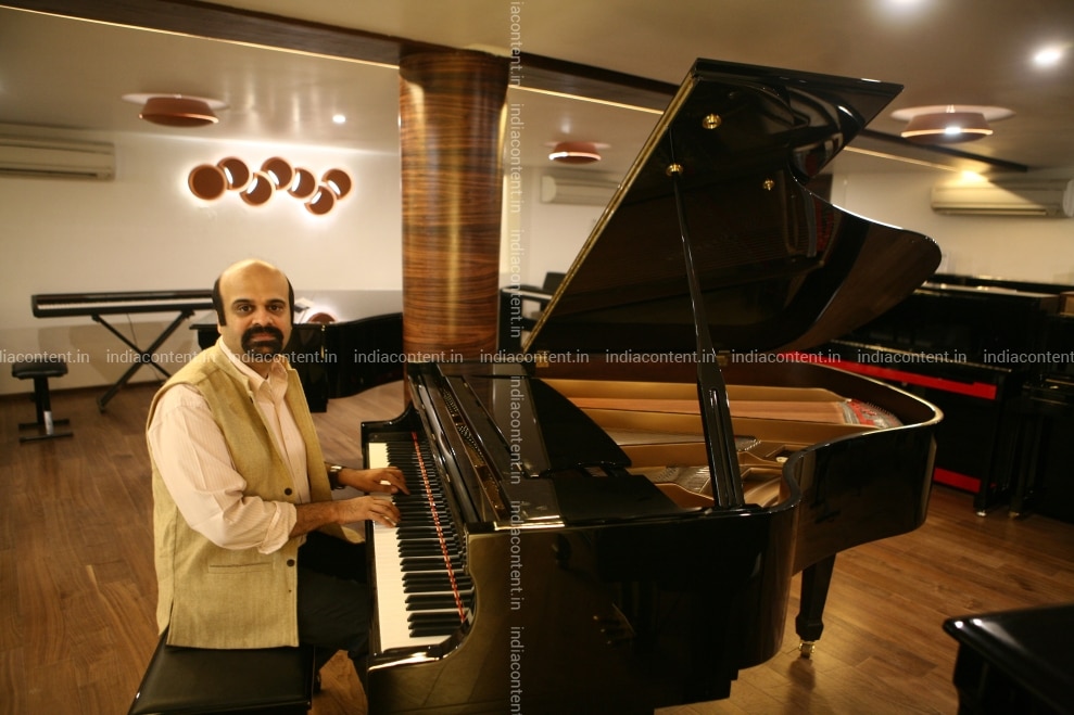 Buy Anil Srinivasan Pictures, Images, Photos By Jaison G Archival