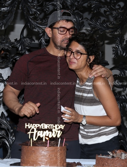 Buy Aamir Khan S Birthday Celebrations Pictures Images Photos By Milind Shelte Entertainment Pictures Aamir khan will be flying to mumbai for amitabh bachchan's 70th birthday celebrations.