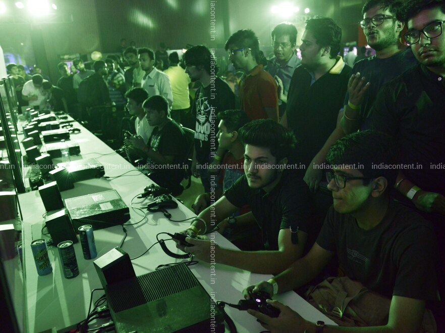 Buy GAMERS AT DEW ARENA Pictures, Images, Photos By M Zhazo News pictures