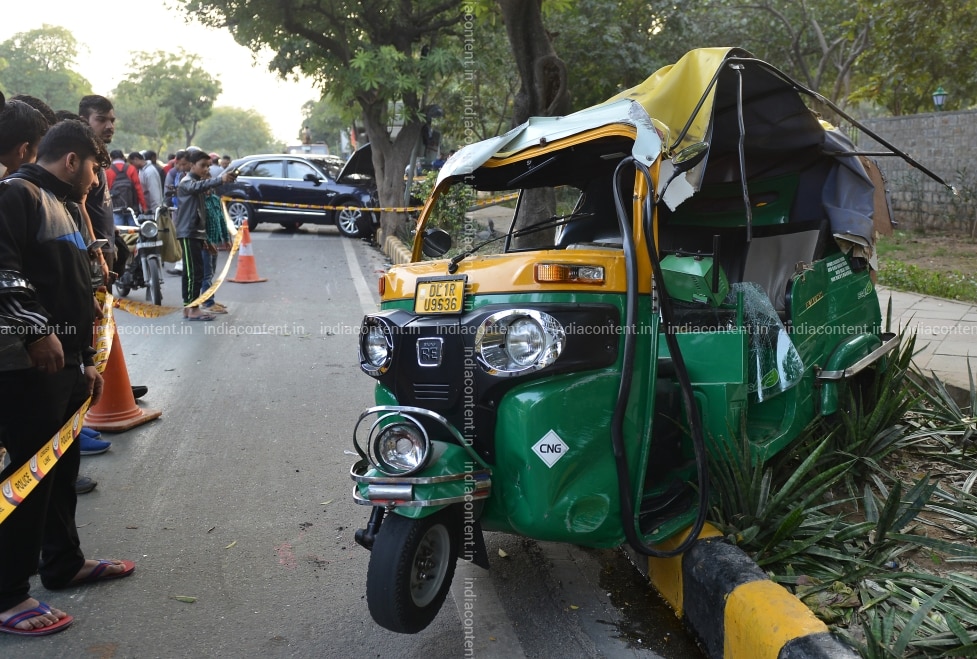 Buy Auto Rickshaw Accident Pictures Images Photos By K Asif Others Pictures