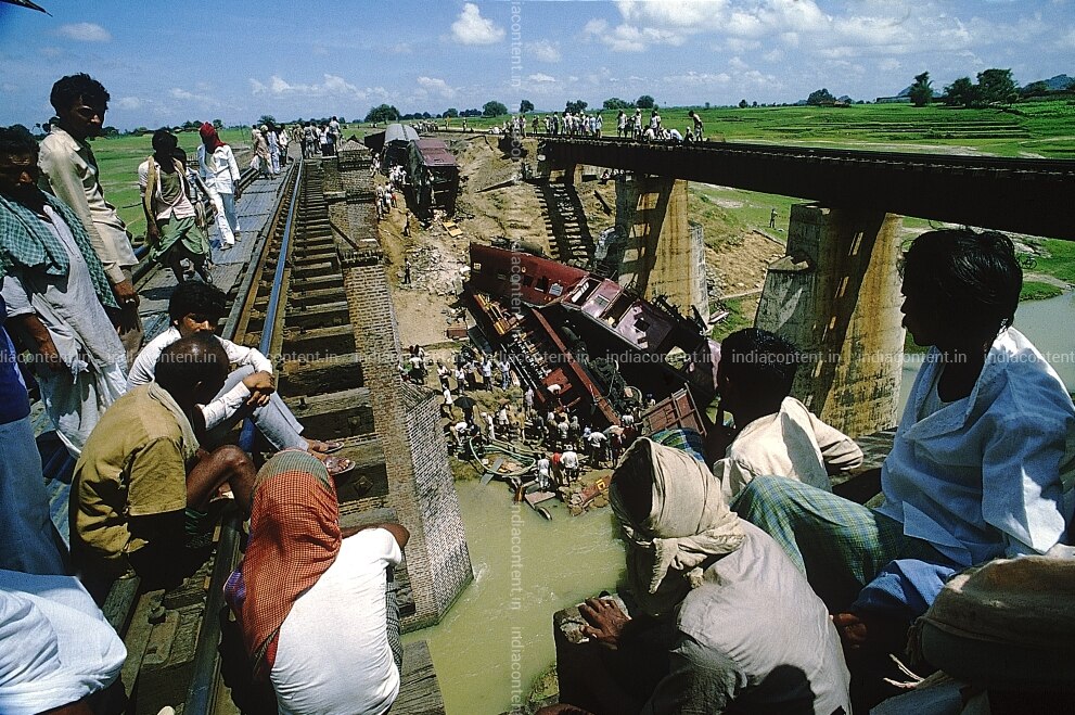 Buy Train Accident Pictures Images Photos By India Today Archival Pictures Keeping track of road accidents in singapore and sometime overseas. india content