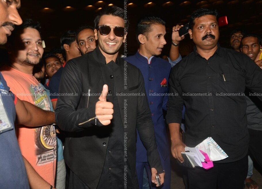 Buy Mumbai Celebrity Sightings Pictures Images Photos By Milind Shelte Entertainment Pictures You want to relax, get work off your mind and have a good time. india content