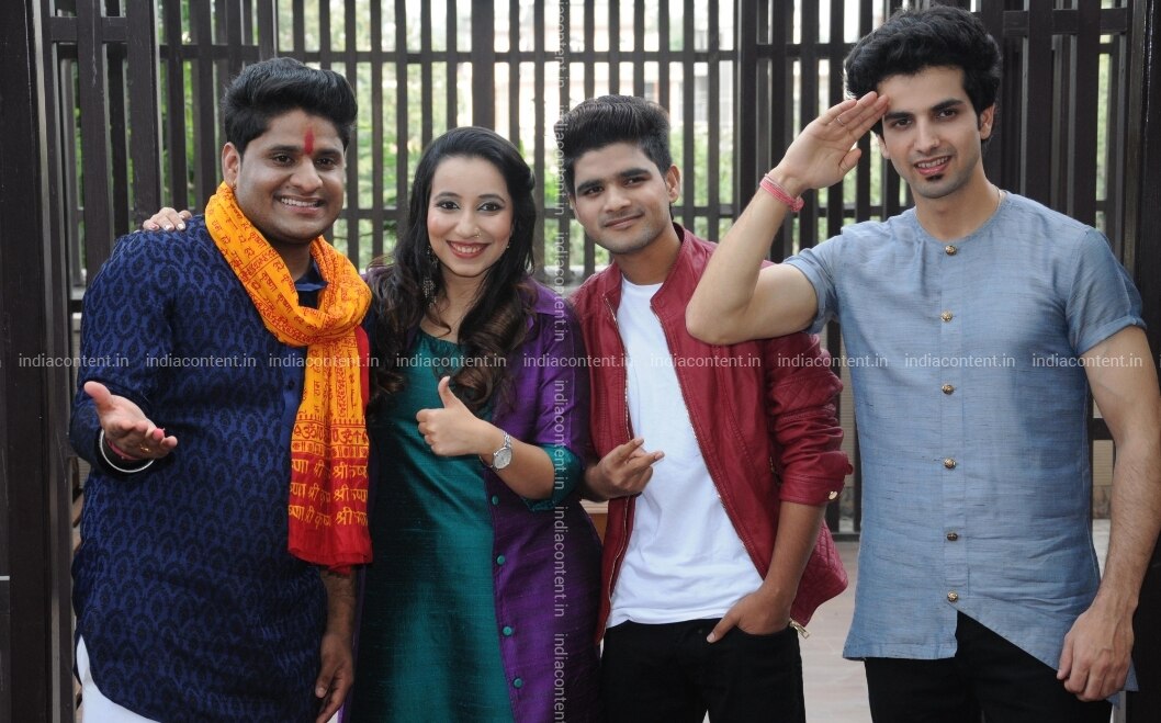 Buy Amritsar Indian Idol Contestants Nitin Kumar Avanti Patel Salman Ali Ankush Bharadwaj In Amritsar On Aug 31 18 Photo Ians Pictures Images Photos By Ians Entertainment Pictures
