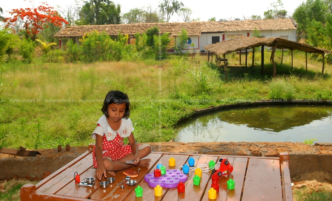 Buy GURUKUL JEEVAN FARM HOUSE Pictures, Images, Photos By MANDAR