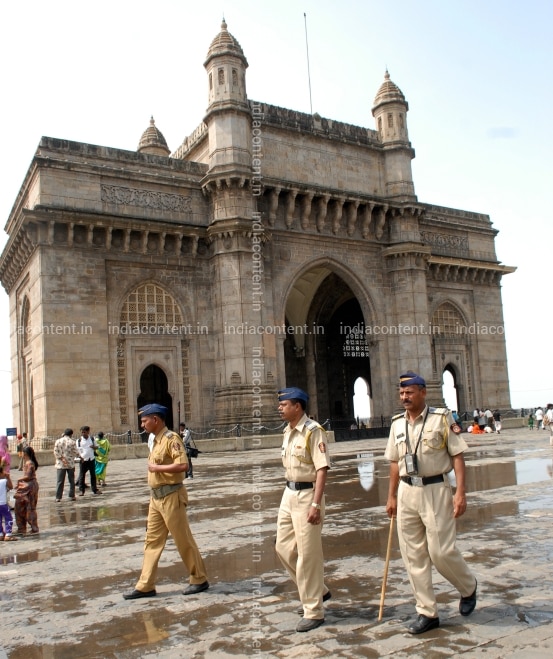 Buy Mumbai Police patrolling Pictures, Images, Photos By Mandar Deodhar