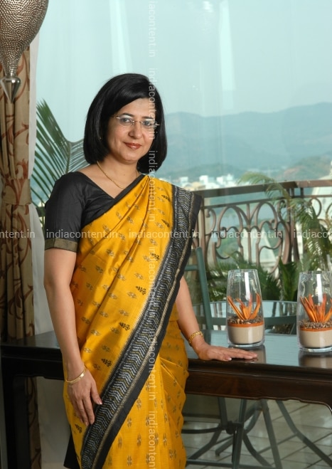 Buy Sangeeta Pendurkar Pictures Images Photos By Mandar Deodhar Archival Pictures Sangeeta shankar is an indian violinist who performs hindustani classical music.