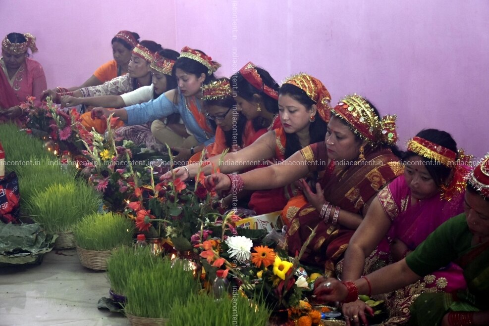 Buy Ranchi Nepalese Hindu Women Perform Rituals On Maha Ashtami Eighth Day Of Durga Puja In Ranchi On Oct 17 2018 Photo Ians Pictures Images Photos By Ians Others Pictures