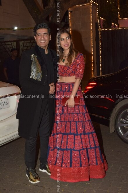 Buy Mumbai Designer Manish Malhotra With Singer Sophie Choudry At Actor Anil Kapoors Diwali Bash In Mumbai On Oct 27 2019 Photo Ians Pictures Images Photos By Ians Entertainment Pictures The hot diva was dressed in a pair of leather pants which she paired with a glittery top and solid blazer. india content