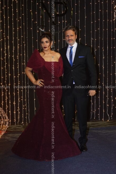 Buy Mumbai Actress Raveena Tandon With Her Husband Anil Thadani Arrive At Priyanka Chopra And Nick Jonas Third Wedding Reception At Taj Lands End In Mumbai On Dec 20 2018 Photo Ians Raveena tandon was all praises for both the actors on twitter. india content