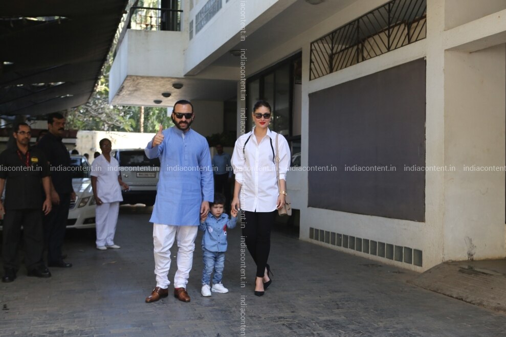 Buy Mumbai Actor Saif Ali Khan With Wife Kareena Kapoor Khan And Son Taimur Arrive At Christmas Brunch Party At Prithvi House In Mumbai On Dec 25 2018 Photo Ians Pictures Images Kareena kapoor and karishma kapoor at mother's house in bandra mumbai. buy mumbai actor saif ali khan with