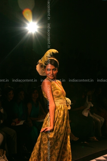 Buy Lakme Fashion Week Pictures Images Photos By Bhaskar Paul News Pictures Beli pakaian adat pria online model terbaru & terlengkap bebas ongkir 🚛 ekstra cashback ovo✓ | belanja online aman dan nyaman hanya di tokopedia®. india content