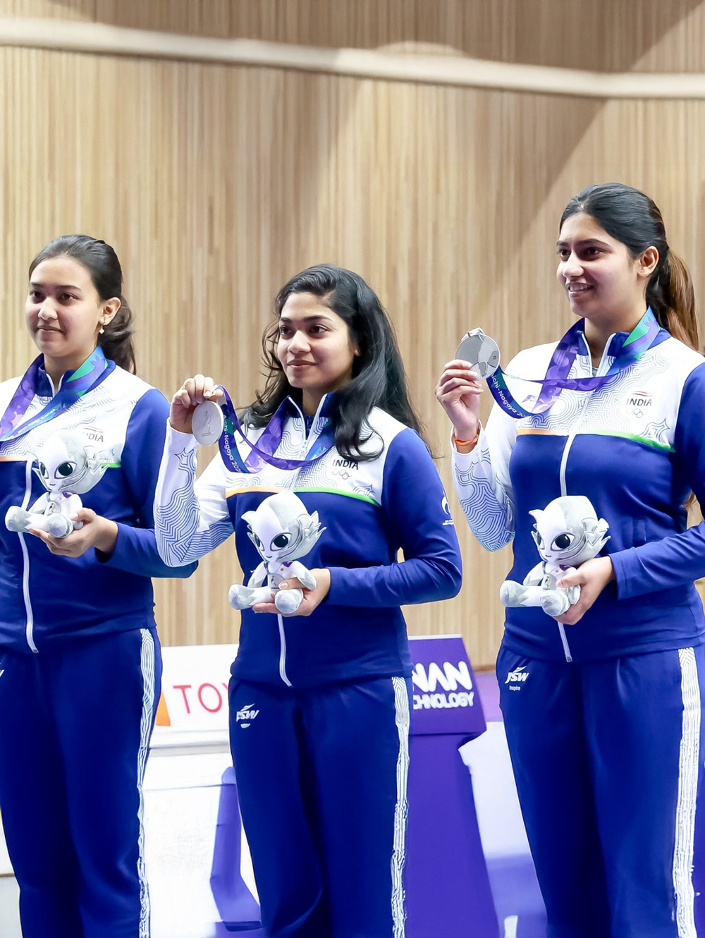 Women's 50m rifle 3P team