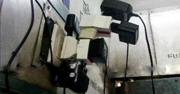 स्पाइडर मैन की पूंछ से निकला जाल