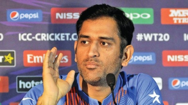 फ़ोटो पुरानी है. खुश न हो. 