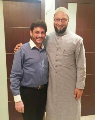 वारिस पठान की ओवैसी के साथ एक तस्वीर